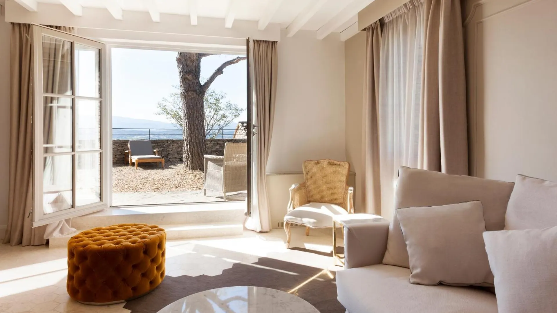 Mas Des Herbes Blanches Hotel & Spa - Relais & Chateaux Joucas 5*,