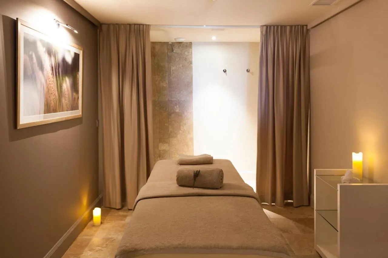 Mas Des Herbes Blanches Hotel & Spa - Relais & Chateaux Joucas