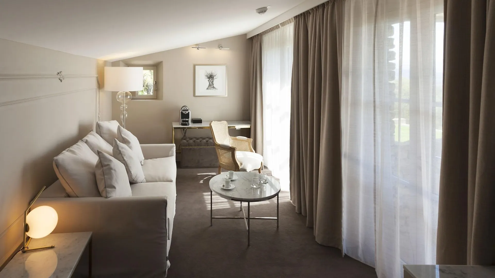 Mas Des Herbes Blanches Hotel & Spa - Relais & Chateaux Joucas
