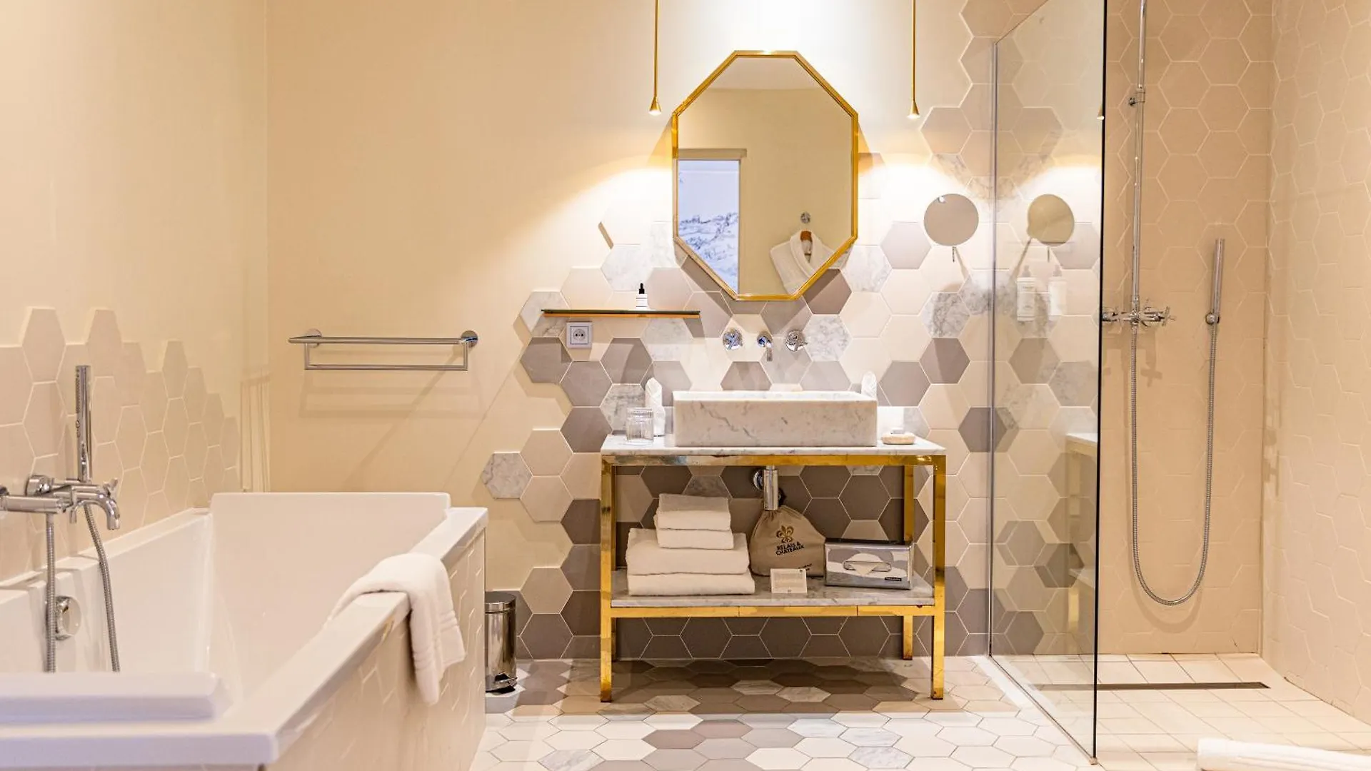 Mas Des Herbes Blanches Hotel & Spa - Relais & Chateaux Joucas