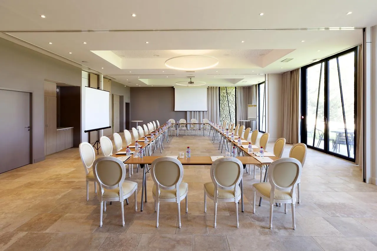 Mas Des Herbes Blanches Hotel & Spa - Relais & Chateaux Joucas 5*,